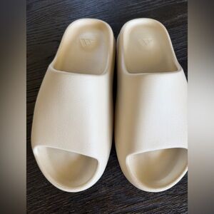 Adidas Yeezy Sports slide men’s size 10